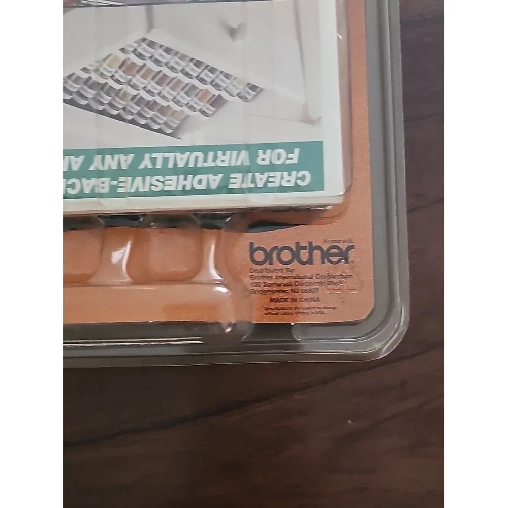 Brother P-touch PT-65 Electronic Labeling System LCD Display Vtg Sealed Xtr Tape